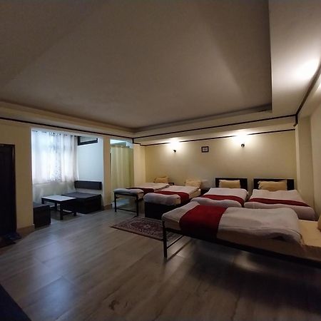 Отель Lingmoo Residency Ravangla Экстерьер фото