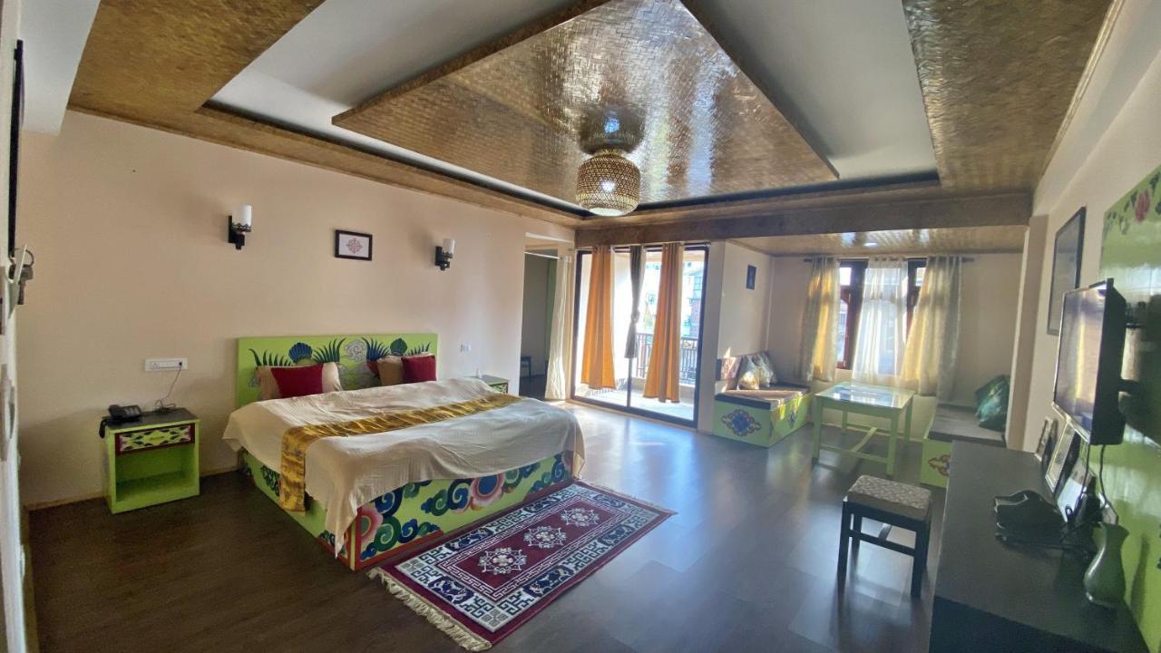 Отель Lingmoo Residency Ravangla Экстерьер фото