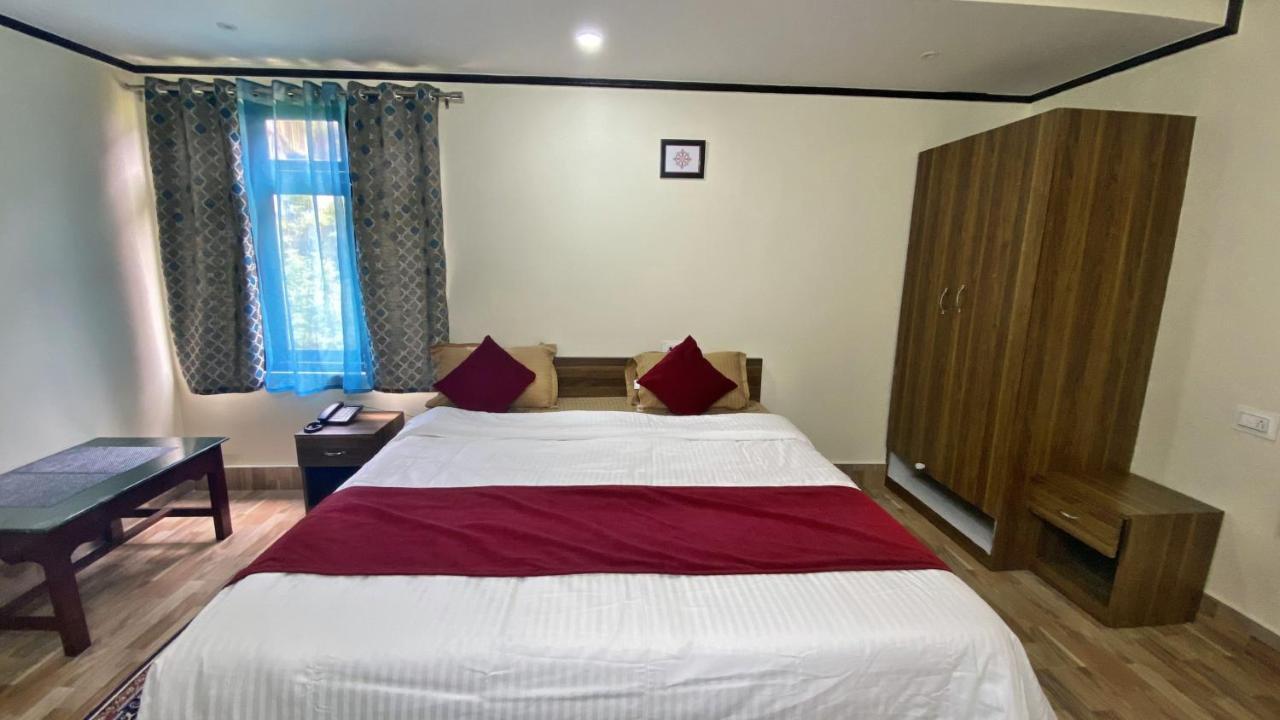 Отель Lingmoo Residency Ravangla Экстерьер фото