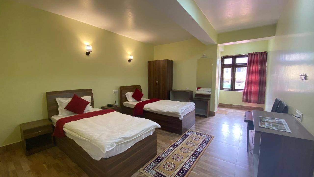 Отель Lingmoo Residency Ravangla Экстерьер фото